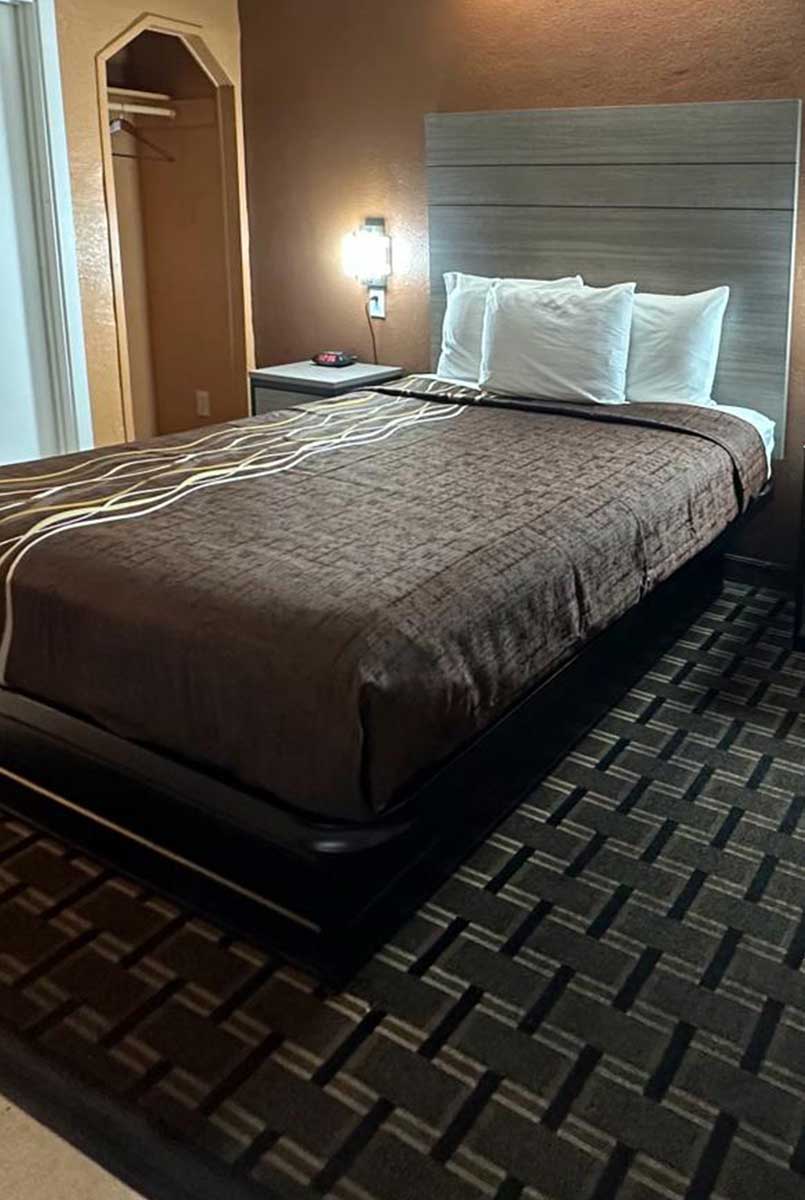 New Corral Motel one Bed Room