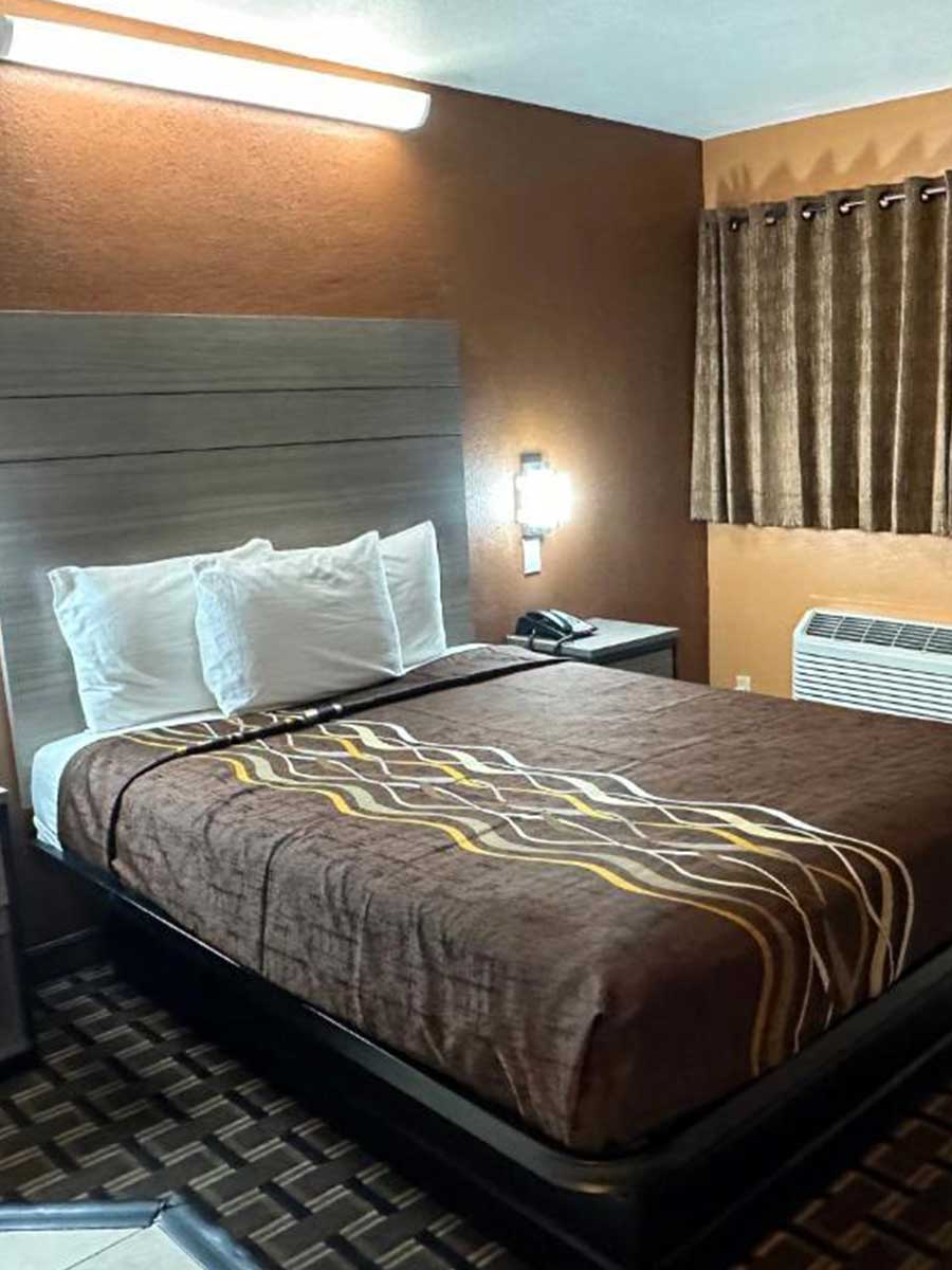 New Corral Motel One Bed Room